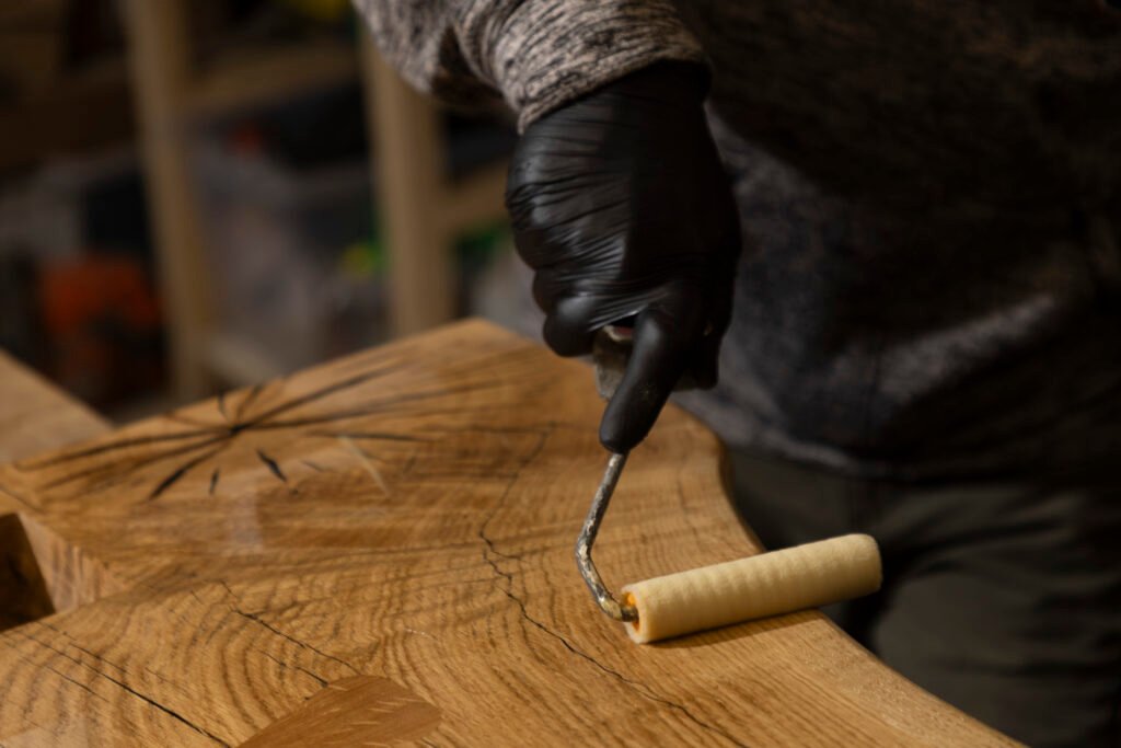 medžio masyvo baldai